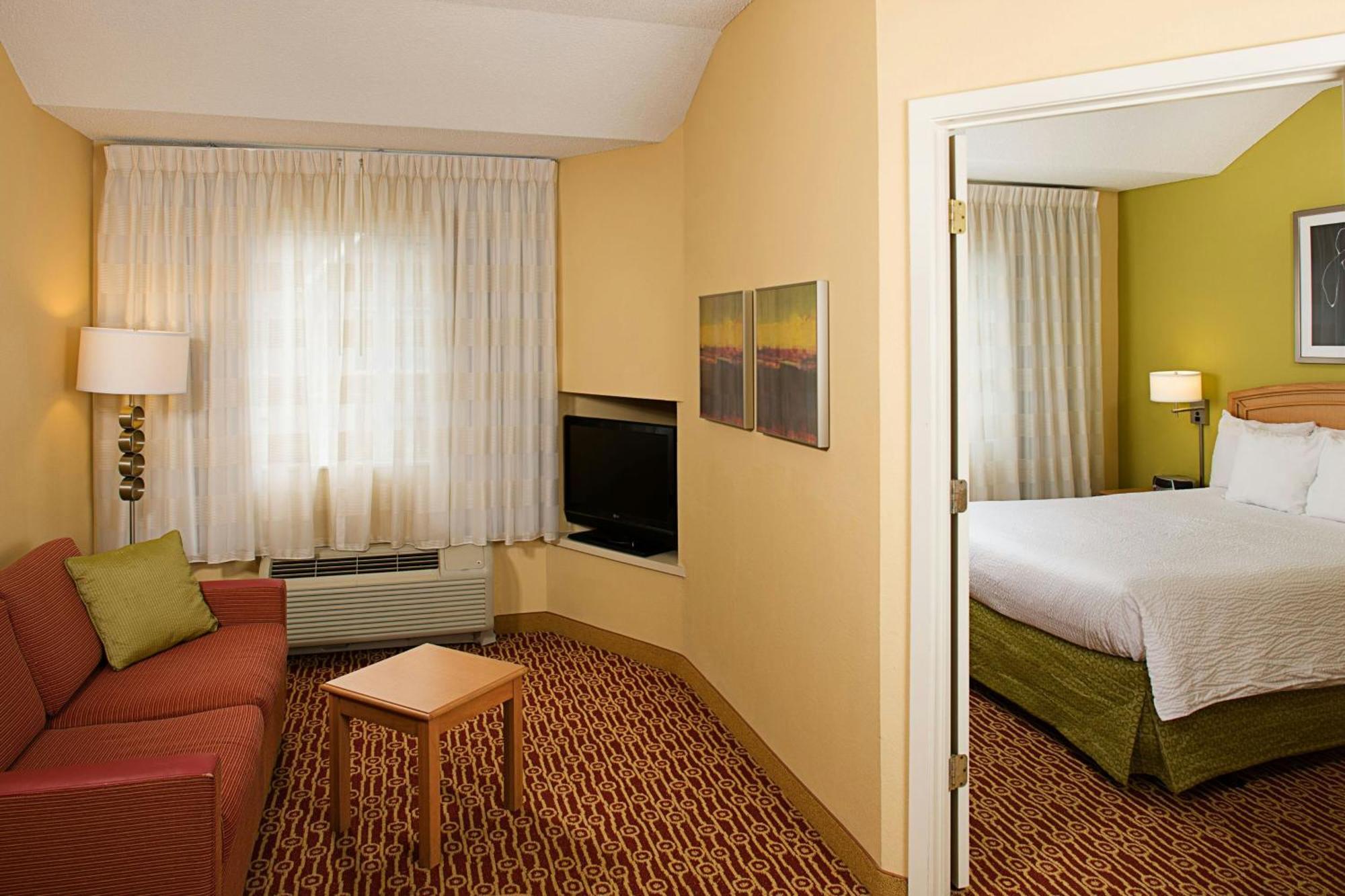 Towneplace Suites Wichita East Exterior photo